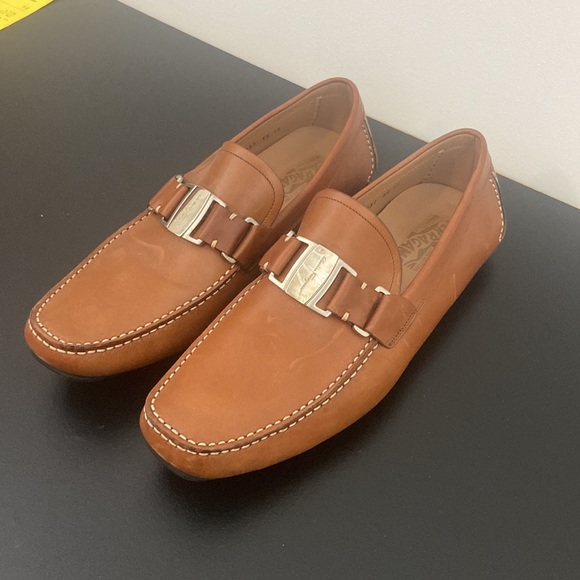 Salvatore Ferragamo Drivers; brown, mens size 10; NEVER BEFORE WORN. - Picture 2 of 4